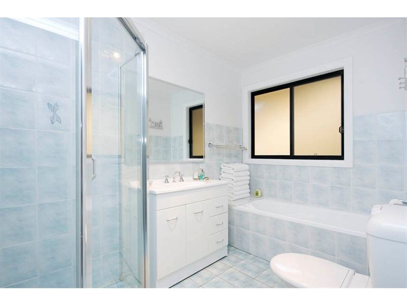 2/186 Lawrence Hargrave Drive, Thirroul NSW 2515