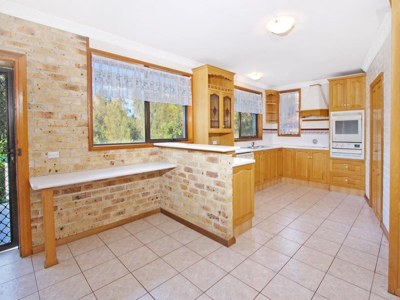 17 Seabreeze Place, Thirroul NSW 2515