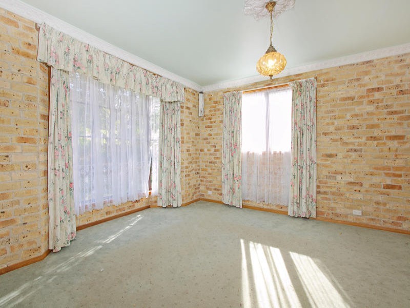 17 Seabreeze Place, Thirroul NSW 2515