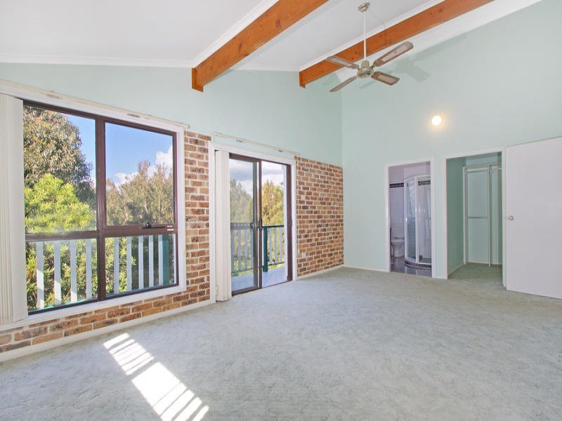 17 Seabreeze Place, Thirroul NSW 2515