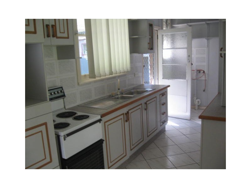 64 Phillip Street, Thirroul NSW 2515