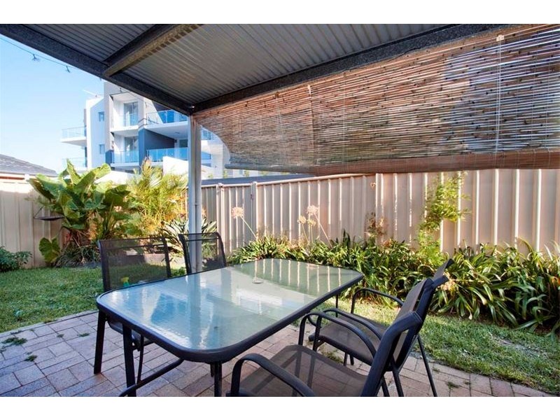 4 Station Street, Thirroul NSW 2515