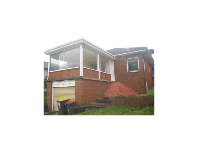 8 Corbett Avenue, Thirroul NSW 2515
