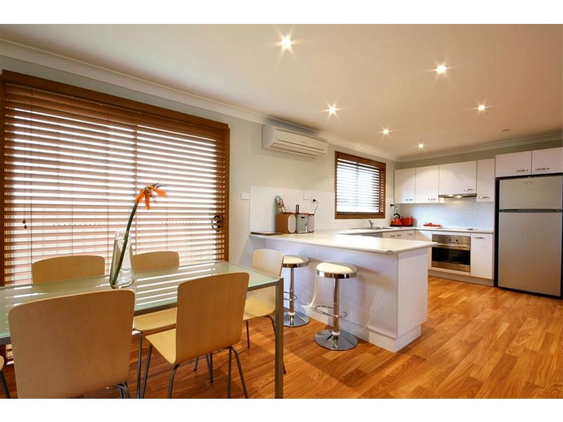 11 Corbett Avenue, Thirroul NSW 2515