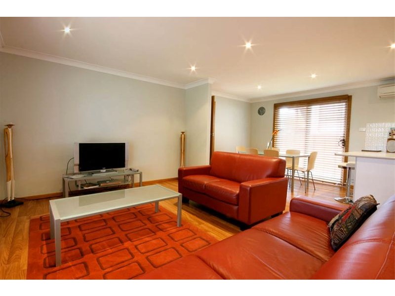 11 Corbett Avenue, Thirroul NSW 2515