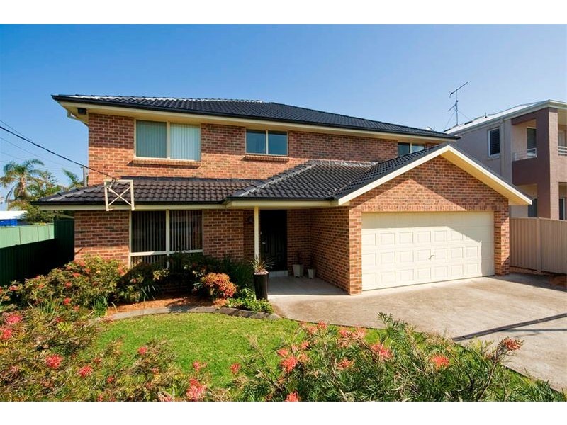 13 Godolphin Street, Bulli NSW 2516