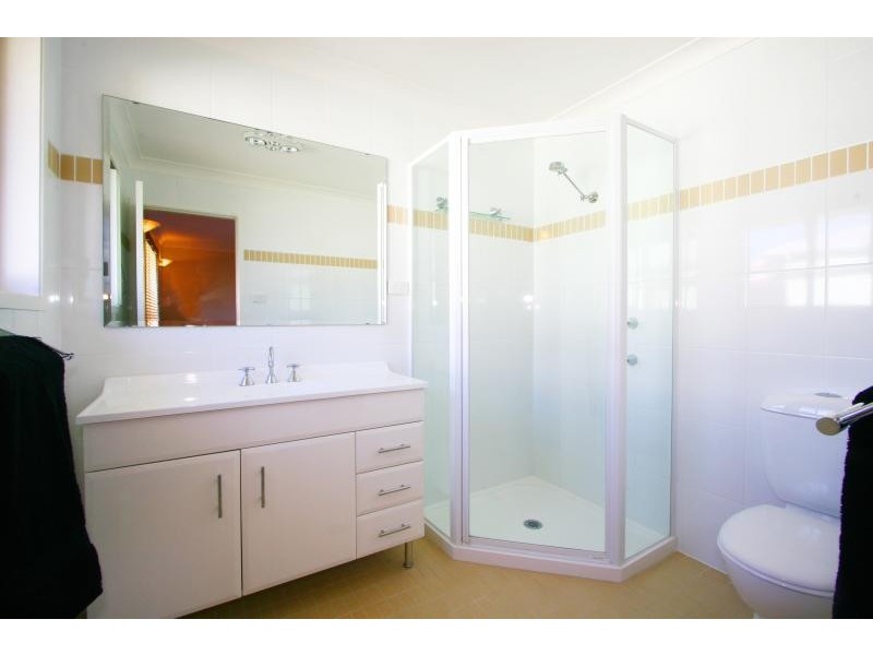 13 Godolphin Street, Bulli NSW 2516