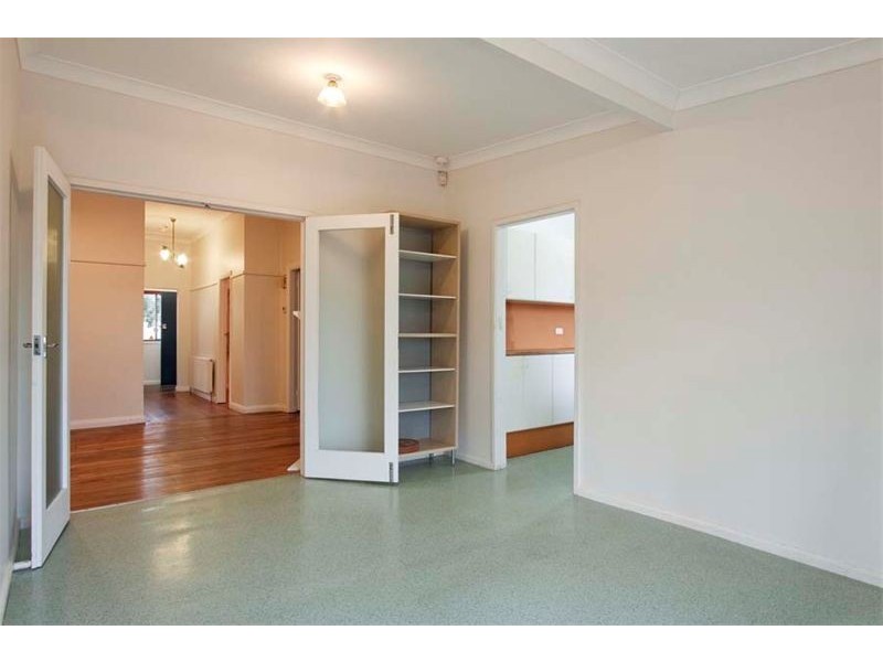 10 Wrexham Road, Thirroul NSW 2515