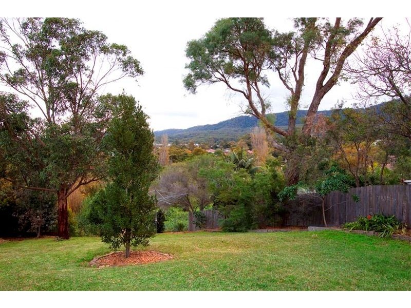 10 Wrexham Road, Thirroul NSW 2515