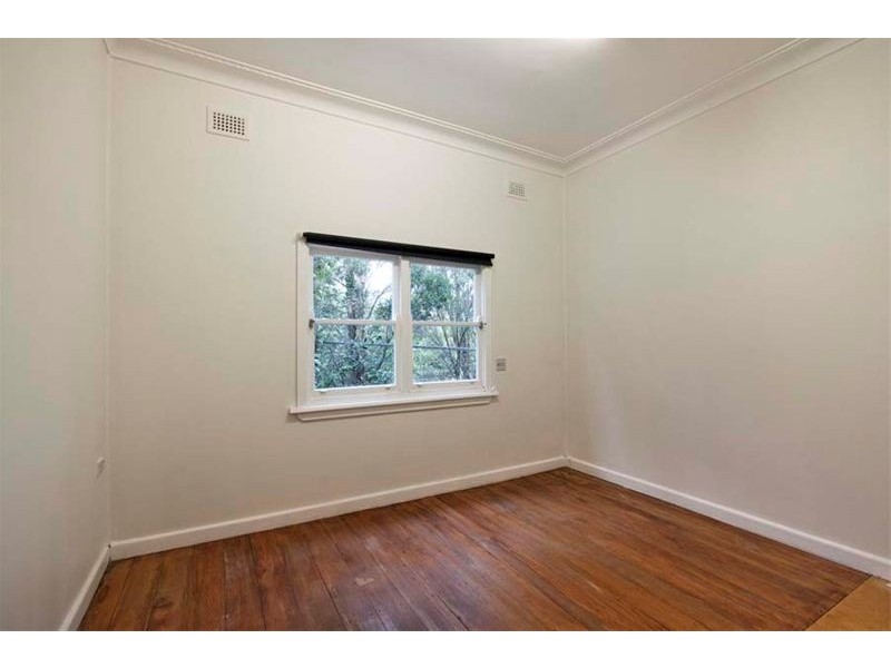 10 Wrexham Road, Thirroul NSW 2515
