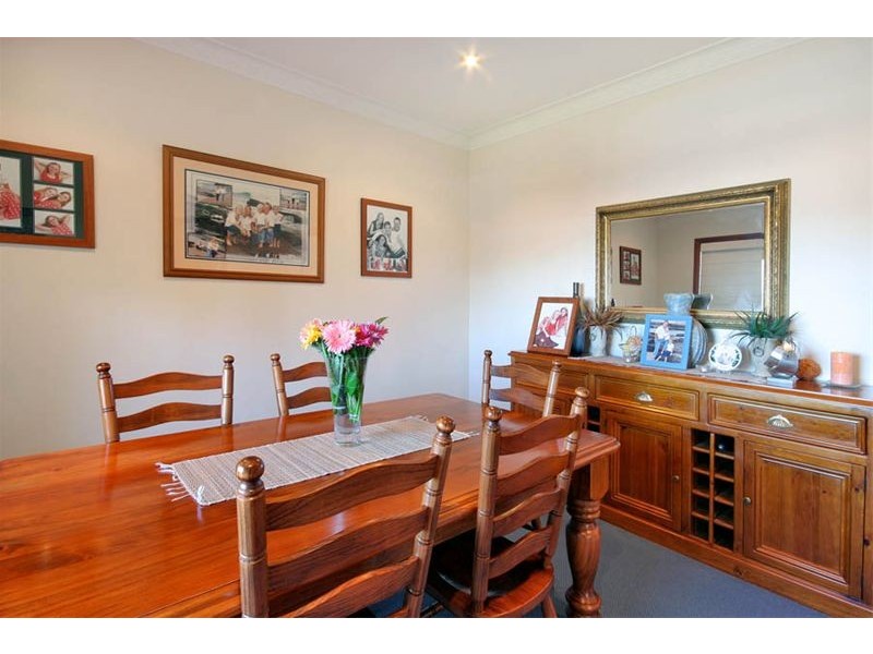 10 Hicks Road, Thirroul NSW 2515