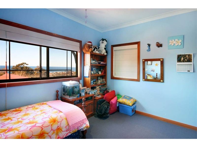10 Hicks Road, Thirroul NSW 2515