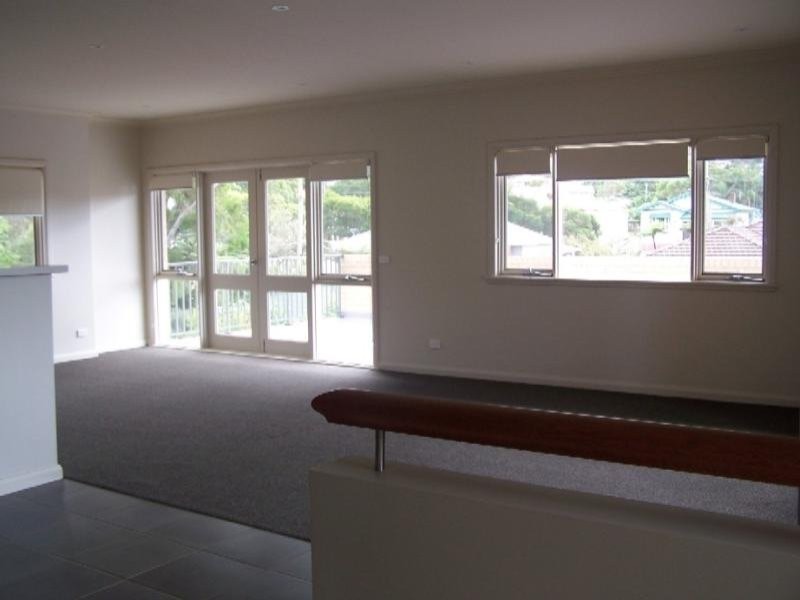 2/2C Lachlan Street, Thirroul NSW 2515