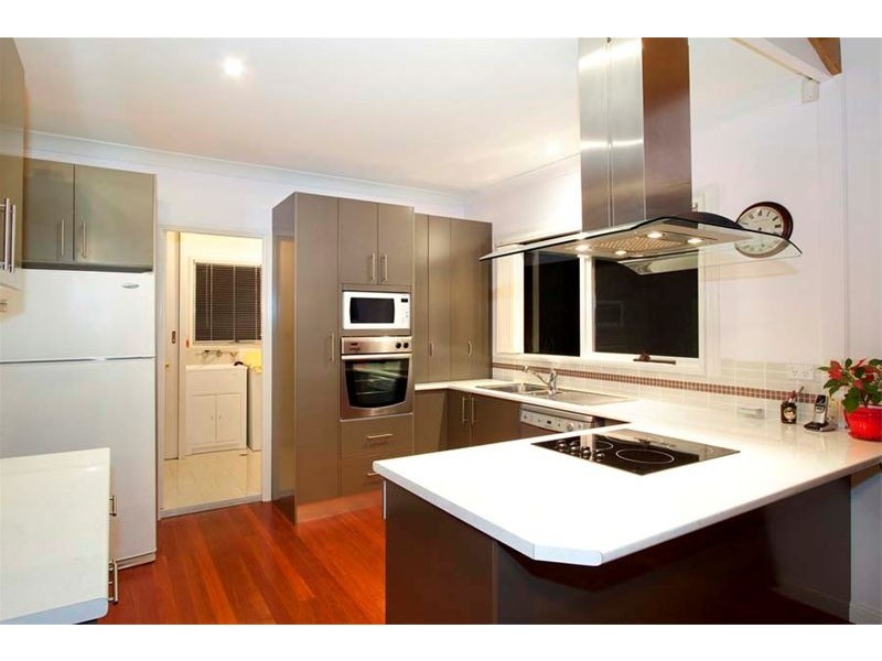 7 Parkwood Grove, Thirroul NSW 2515