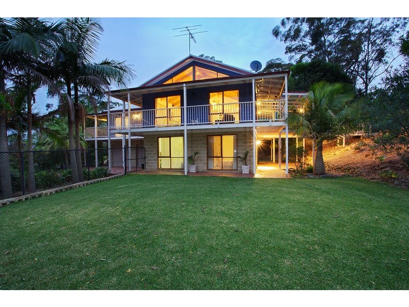 7 Parkwood Grove, Thirroul NSW 2515