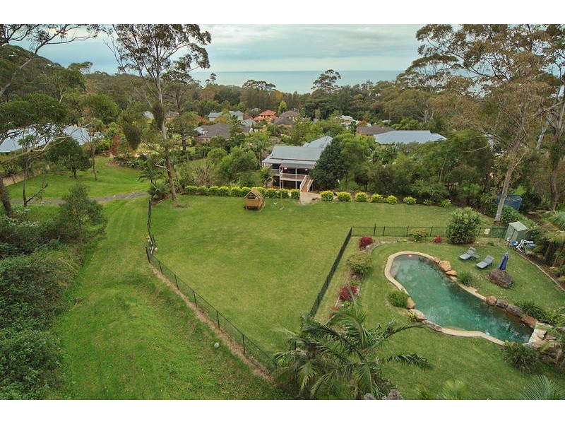 7 Parkwood Grove, Thirroul NSW 2515