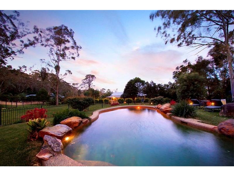 7 Parkwood Grove, Thirroul NSW 2515
