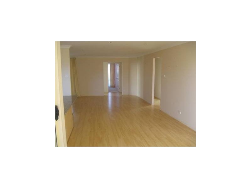 18 Bath Street, Thirroul NSW 2515