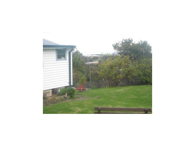 2 Mason Street, Thirroul NSW 2515