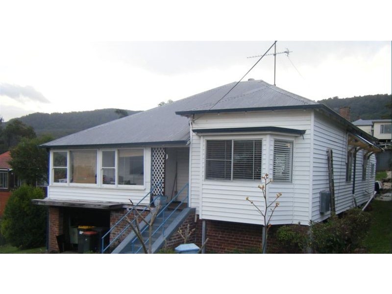 2 Mason Street, Thirroul NSW 2515