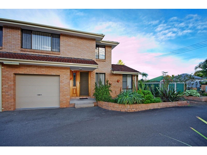 1/11 Cochrane Road, Thirroul NSW 2515