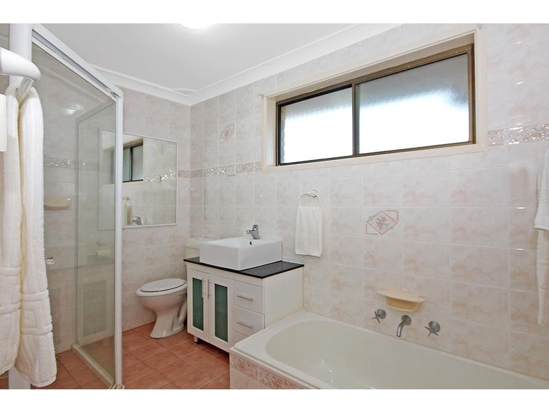 1/11 Cochrane Road, Thirroul NSW 2515