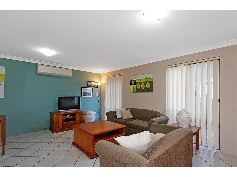 1/11 Cochrane Road, Thirroul NSW 2515