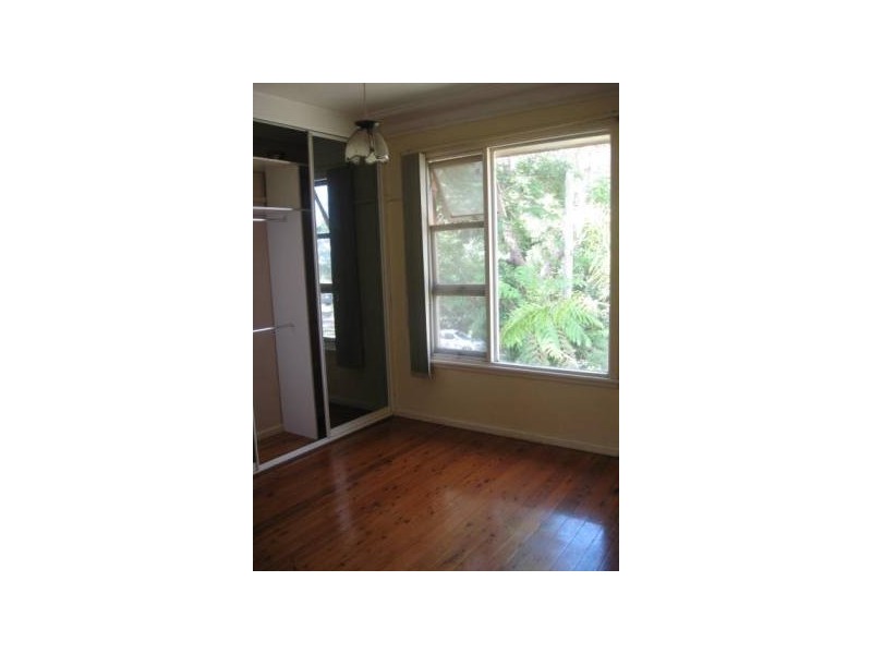 64 Phillip Street, Thirroul NSW 2515