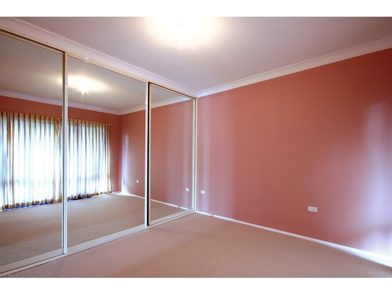 32 Robinsville Crescent, Thirroul NSW 2515