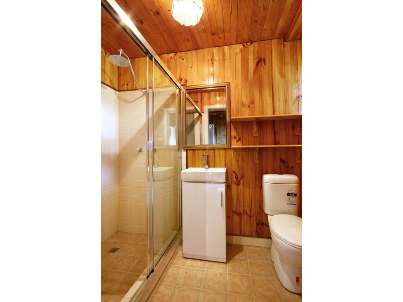 32 Robinsville Crescent, Thirroul NSW 2515