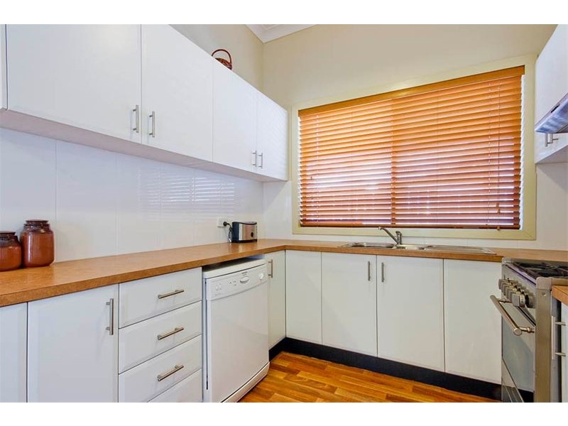 30 The Waves, Thirroul NSW 2515
