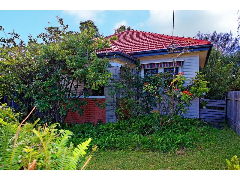 18 Hewitts Avenue, Thirroul NSW 2515