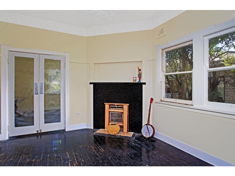 18 Hewitts Avenue, Thirroul NSW 2515