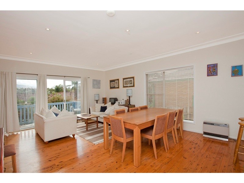 27 Hutton Avenue, Bulli NSW 2516