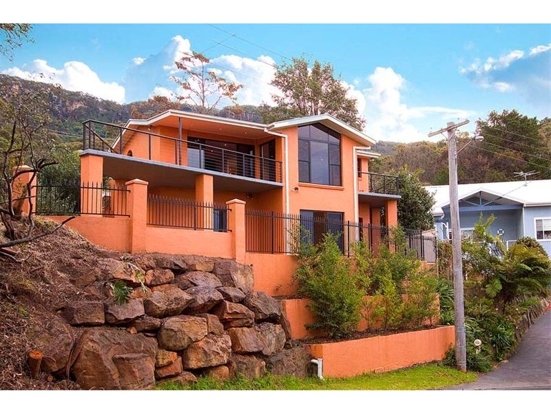 22 Squires Crescent, Coledale NSW 2515