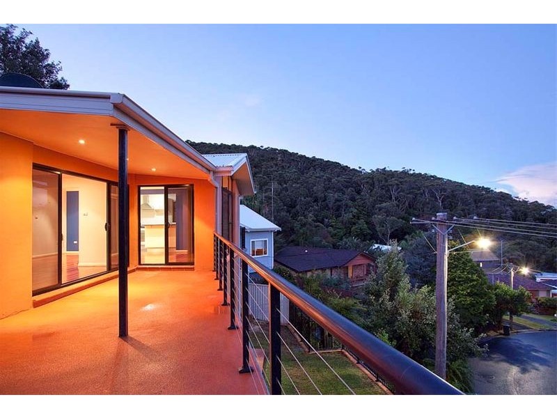 22 Squires Crescent, Coledale NSW 2515