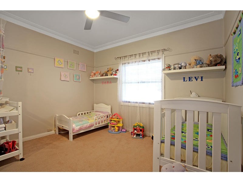 60 Brompton Road, Corrimal NSW 2518