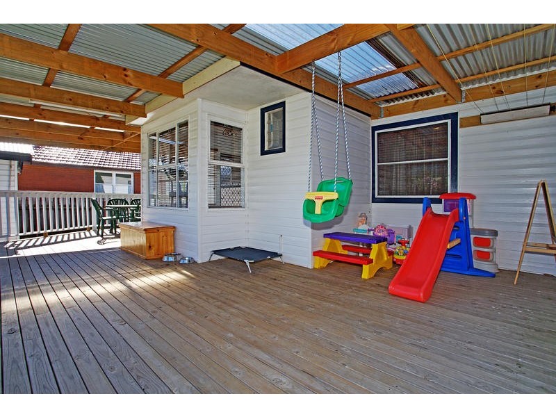 60 Brompton Road, Corrimal NSW 2518