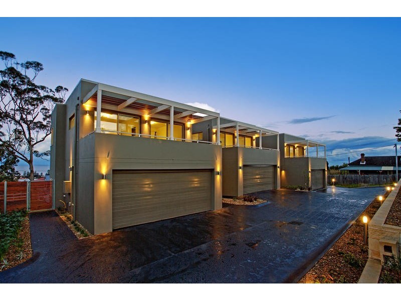 2/3 Seaview Terrace, Thirroul NSW 2515