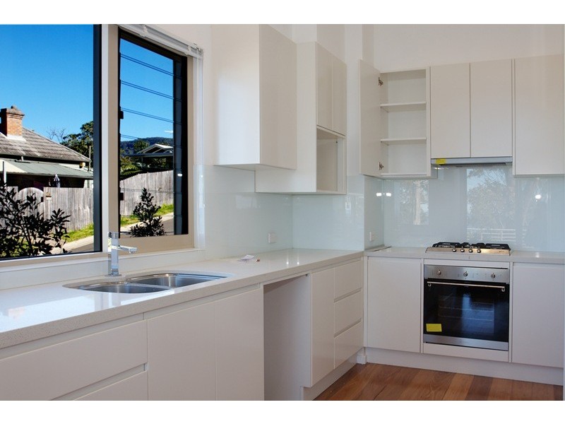 2/3 Seaview Terrace, Thirroul NSW 2515