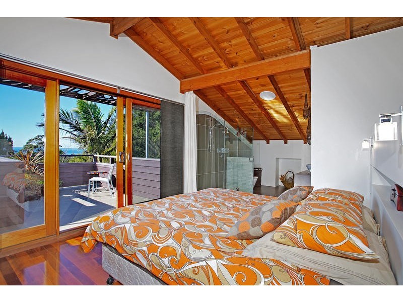 4 Coast Street, Thirroul NSW 2515