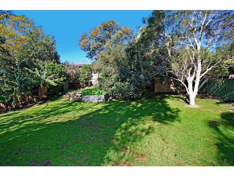 4 Coast Street, Thirroul NSW 2515