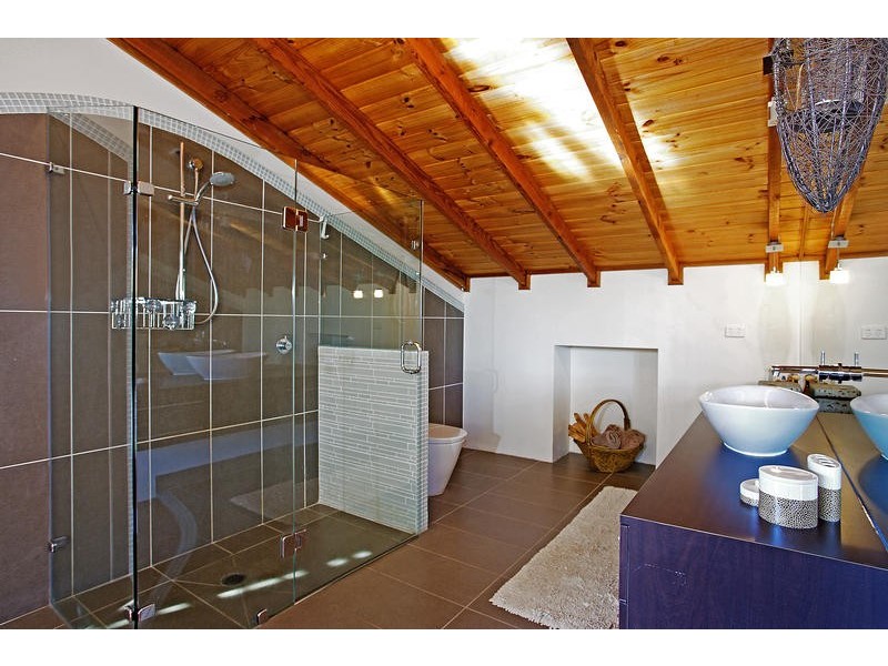 4 Coast Street, Thirroul NSW 2515