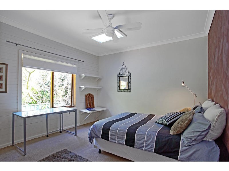 4 Coast Street, Thirroul NSW 2515