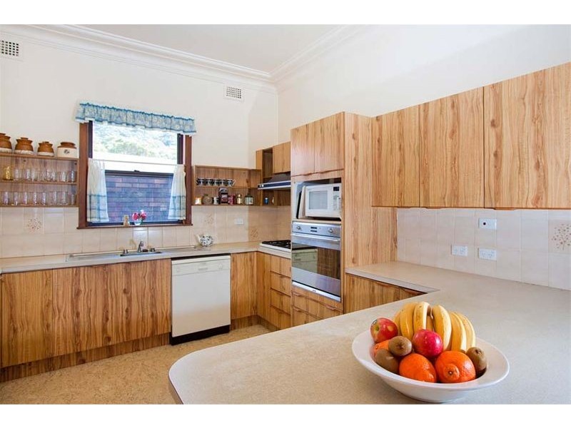 13 Toxteth Avenue, Austinmer NSW 2515