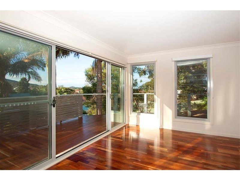 10 Gumtree Lane, Thirroul NSW 2515