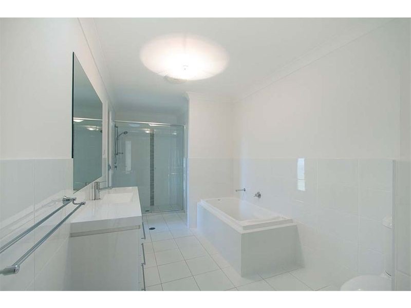 10 Gumtree Lane, Thirroul NSW 2515