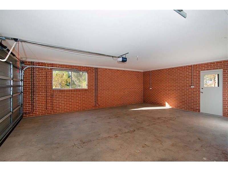 10 Gumtree Lane, Thirroul NSW 2515