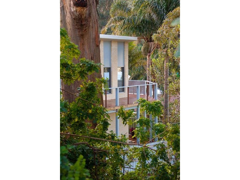 10 Gumtree Lane, Thirroul NSW 2515