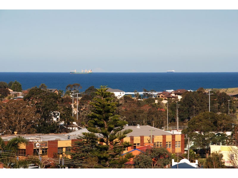 8 Virginia Terrace, Thirroul NSW 2515
